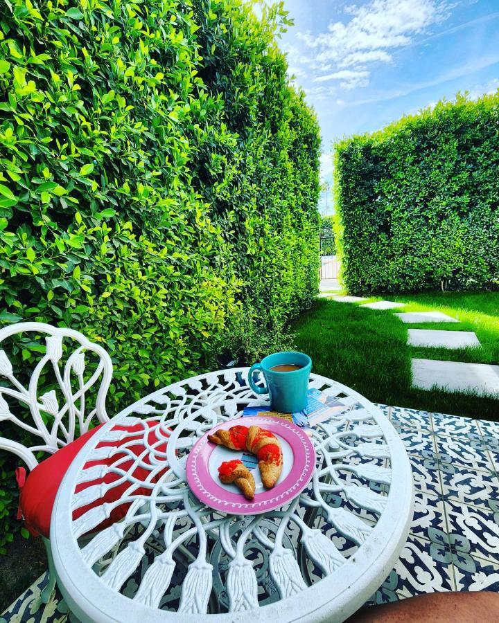 Saint Boniface Hotel Indio Εξωτερικό φωτογραφία
